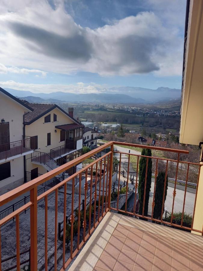 Il Nido Apartment Кастел ди Сангро Екстериор снимка
